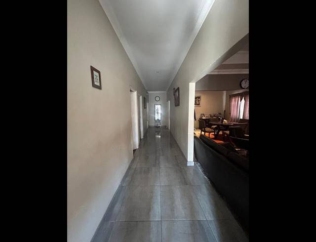 6 BEDROOM HOUSE FOR SALE IN ORANGE GROVE